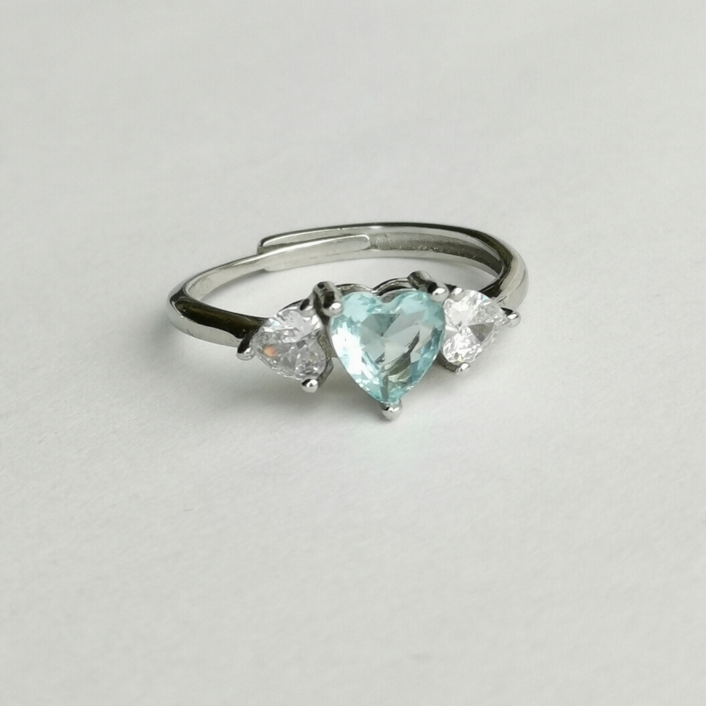 Blue Topaz Heart Cut gemstone ring Size 7 adjustable Sterling Silver 🆕